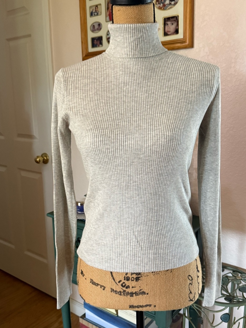 New!! Brandy Melville Light Gray Ribbed Turtleneck Sweater
